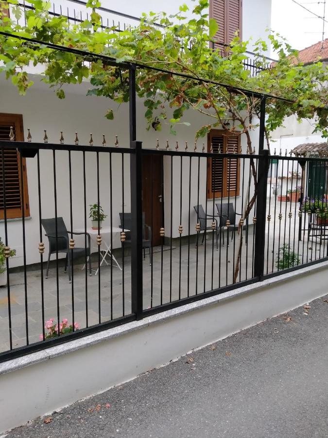 Вілла Casa Vacanza Volintiru Комо Екстер'єр фото