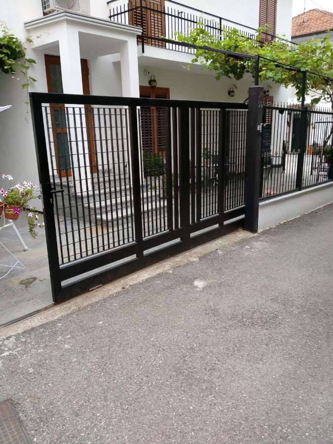 Вілла Casa Vacanza Volintiru Комо Екстер'єр фото